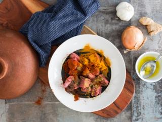 LAMM TAJINE MIT WALNÜSSEN UND FEIGEN